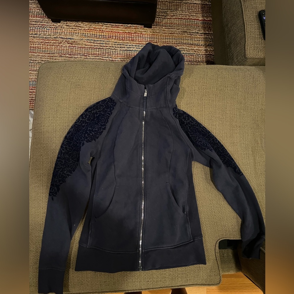 Lulu Zip Up